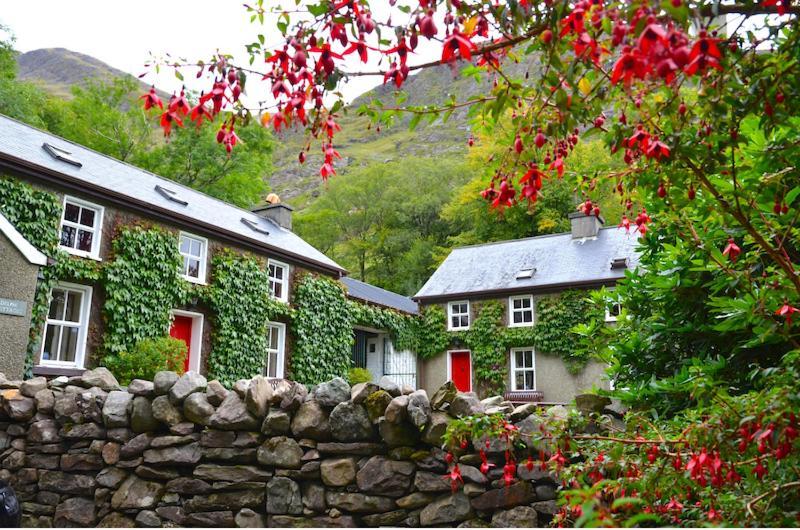 Delphi Lodge Cottages 里南 外观 照片