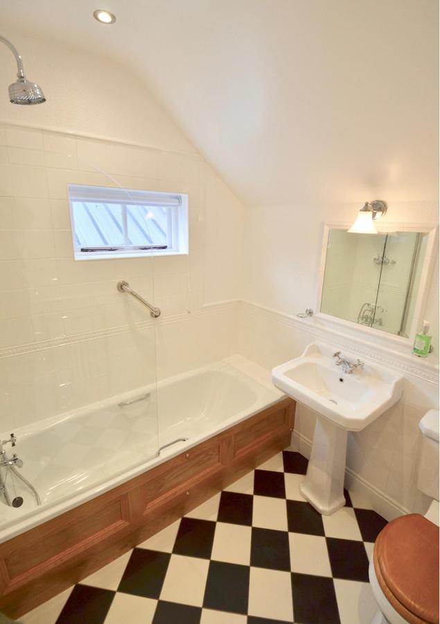 Delphi Lodge Cottages 里南 外观 照片